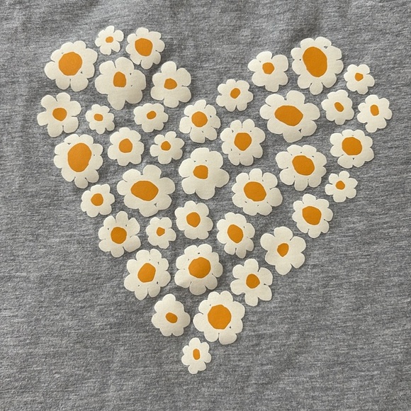 Cat & Jack | Girls Heart Shirt Bundle - Picture 4 of 11